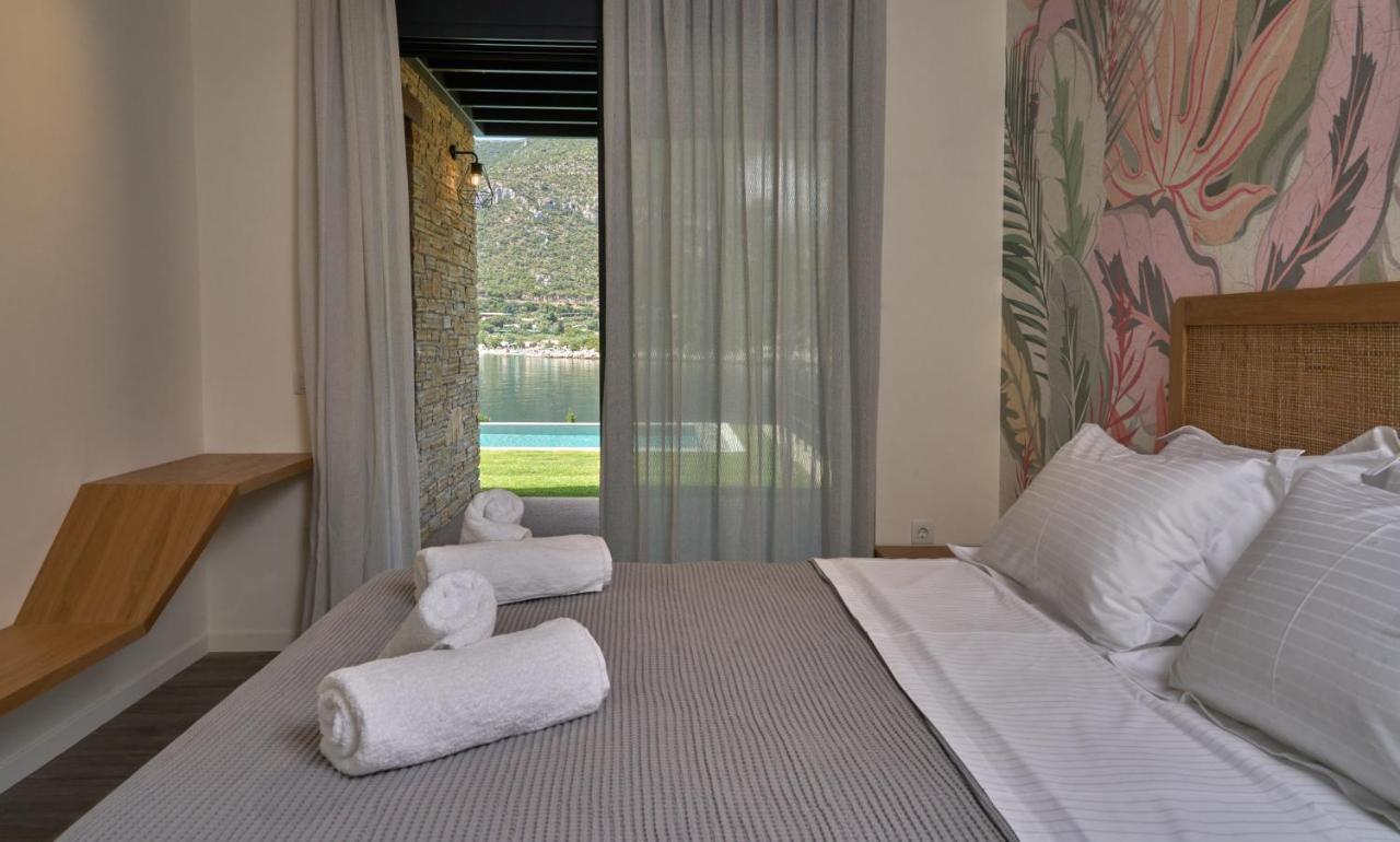 Into The Blue Suites Arkadiko Chorio Exterior photo